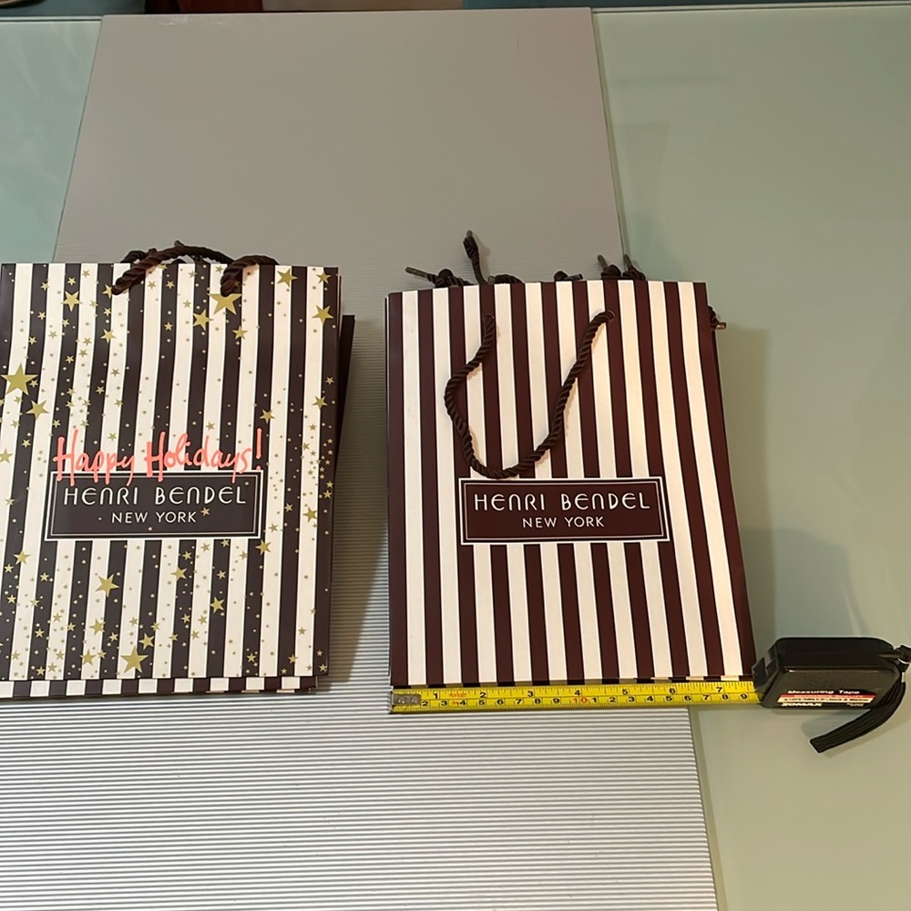 Henri Bendel, New York bags classic happy holidays total of 11